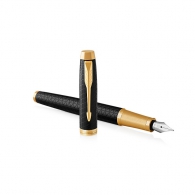Parker IM Premium čierne rastr. plniace pero so zlatým klipom GT FP